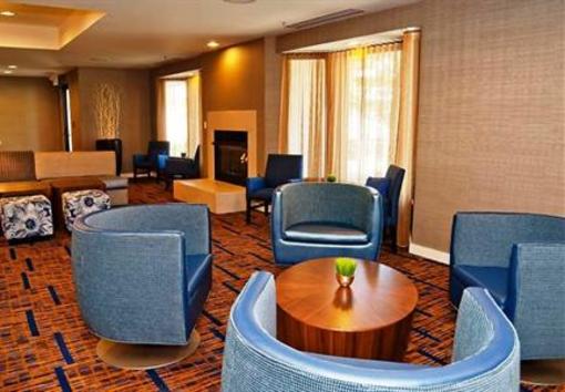 фото отеля Courtyard by Marriott Cincinnati Airport