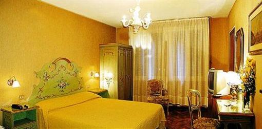 фото отеля Hotel Malibran
