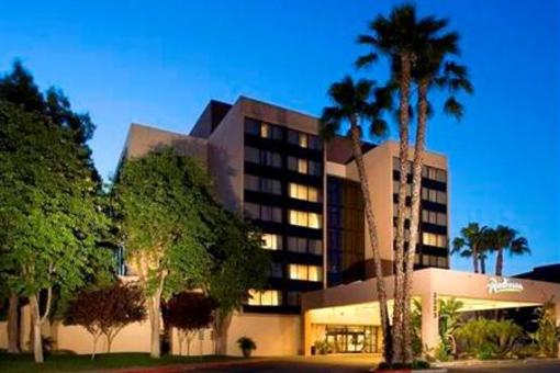 фото отеля Radisson Hotel & Conference Center Fresno