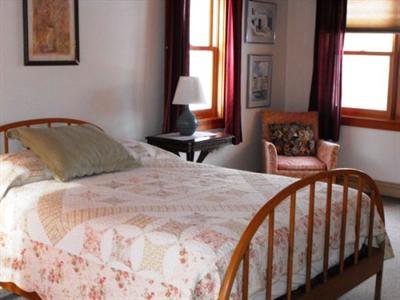 фото отеля Sterling Ridge Inn & Log Cabins