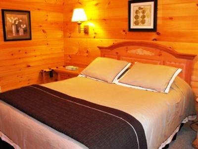 фото отеля Sterling Ridge Inn & Log Cabins