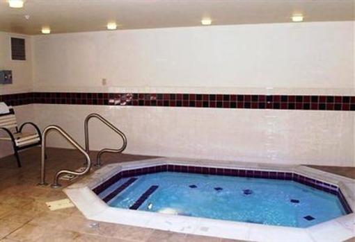 фото отеля Fairfield Inn and Suites by Marriott Wheeling St Clairsville