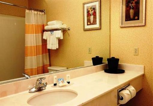 фото отеля Fairfield Inn and Suites by Marriott Wheeling St Clairsville