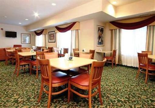 фото отеля Fairfield Inn and Suites by Marriott Wheeling St Clairsville