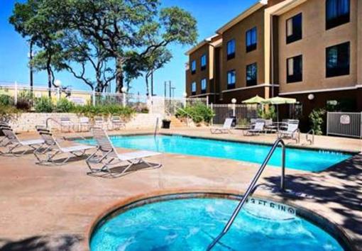 фото отеля Fairfield Inn & Suites San Antonio SeaWorld/Westover Hills