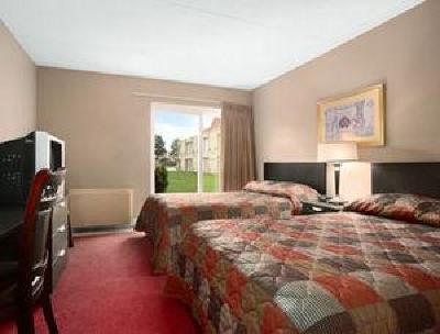 фото отеля Super 8 Cambridge