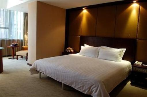 фото отеля Ruitai Jingan Hotel