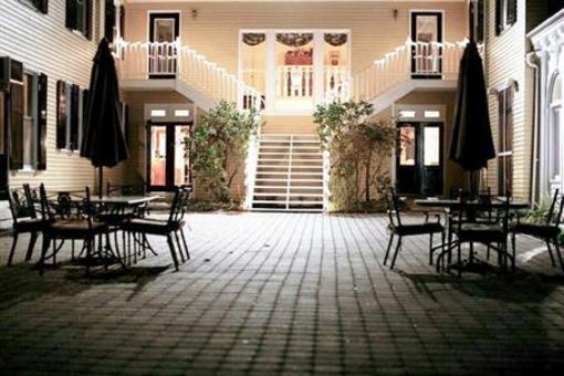 фото отеля Lilac Inn Brandon