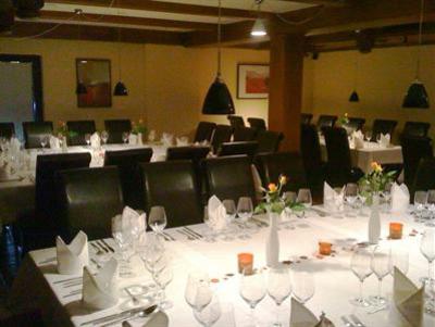 фото отеля Landhotel Wolfschlugen
