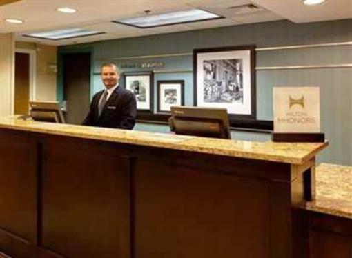 фото отеля Hampton Inn Staunton