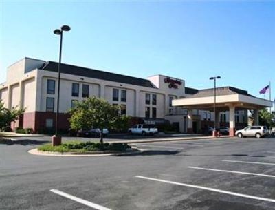 фото отеля Hampton Inn Staunton