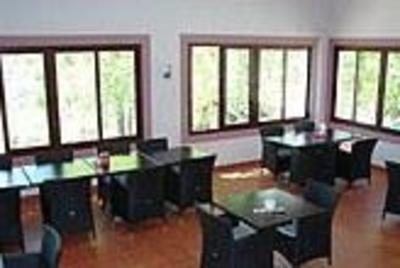 фото отеля Los Almendros Hotel & Camping Cortes de la Frontera