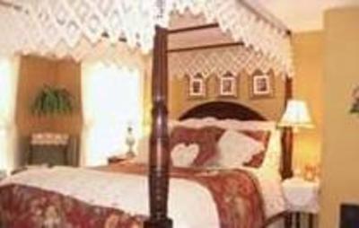 фото отеля Blue Max Inn Bed & Breakfast