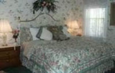 фото отеля Blue Max Inn Bed & Breakfast
