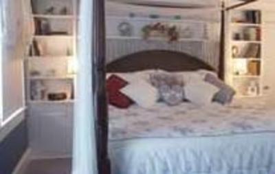фото отеля Blue Max Inn Bed & Breakfast