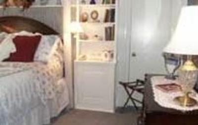 фото отеля Blue Max Inn Bed & Breakfast