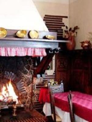 фото отеля Hostal Ayestaran II