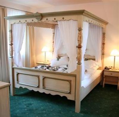 фото отеля Gasthof Hotel Zum Grunen Wald Wolfsegger