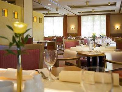фото отеля Novotel Wuerzburg