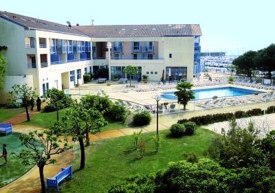 фото отеля Odalys Residence Club Du Port Hourtin