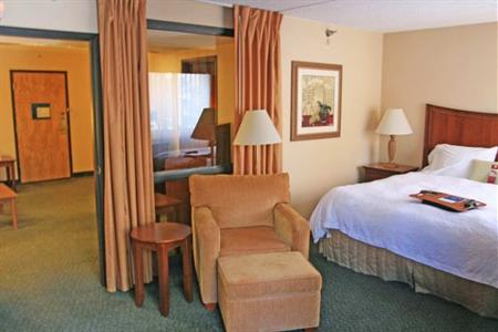 фото отеля Hampton Inn Minnetonka