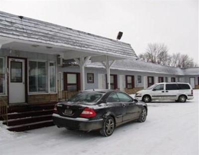 фото отеля Hilltop Inn and Suites