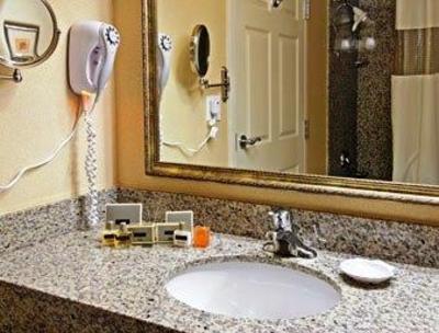 фото отеля Wingate Inn Lynn Haven