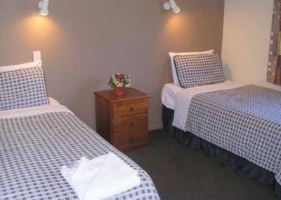фото отеля Papanui Court Motel