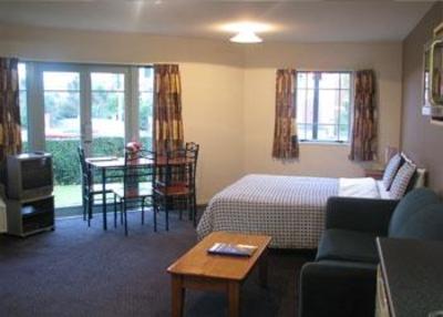 фото отеля Papanui Court Motel