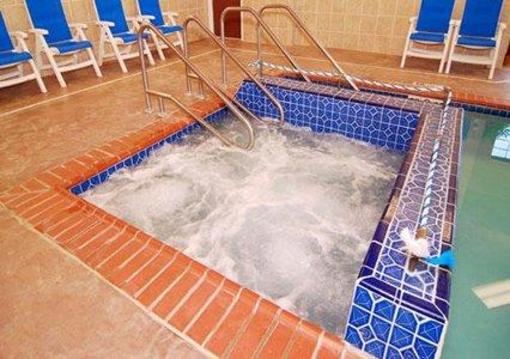 фото отеля Comfort Suites Pratt