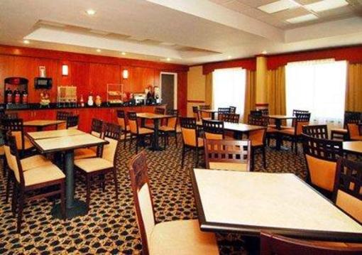 фото отеля Comfort Suites Pratt