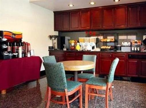 фото отеля Quality Inn Monrovia