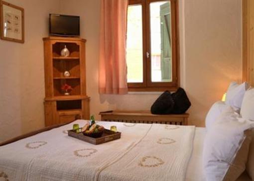 фото отеля Auberge Le Mont Prorel Briancon