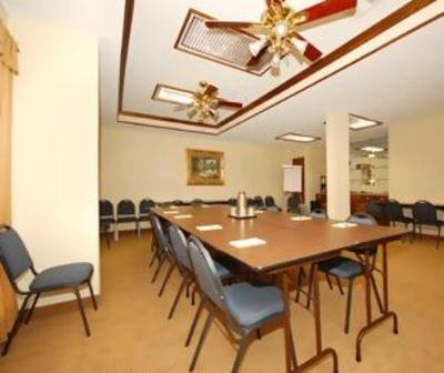 фото отеля BEST WESTERN Canton Inn