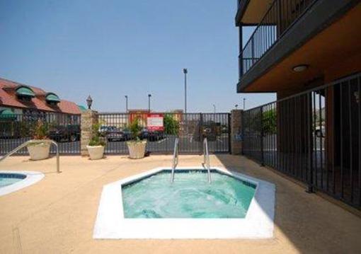 фото отеля Comfort Inn & Suites Bell Gardens