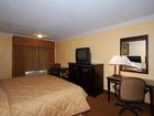 фото отеля Comfort Inn & Suites Bell Gardens