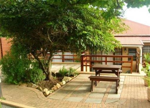 фото отеля Dempsey's Guest House