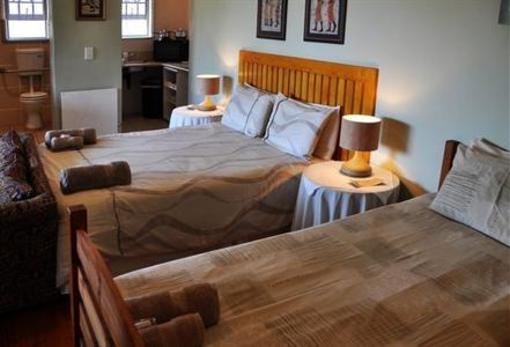 фото отеля Dempsey's Guest House