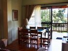 фото отеля Dempsey's Guest House