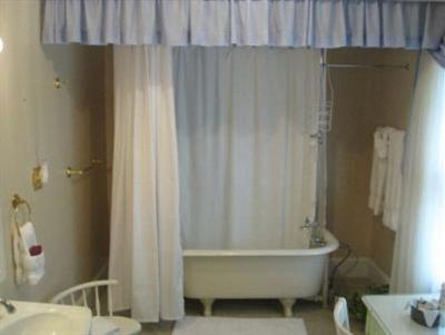 фото отеля Red Rocker Inn