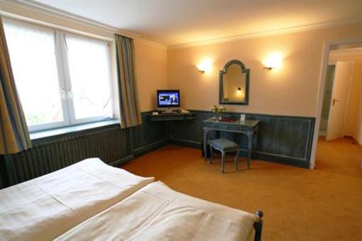 фото отеля Hotel Dünenschloss Zinnowitz