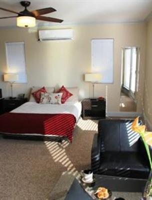 фото отеля Roli's Bed & Breakfast