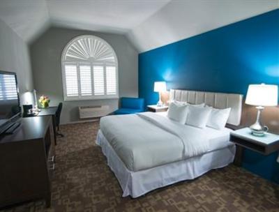 фото отеля Blvd Hotel & Suites