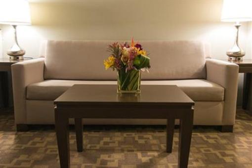 фото отеля Blvd Hotel & Suites