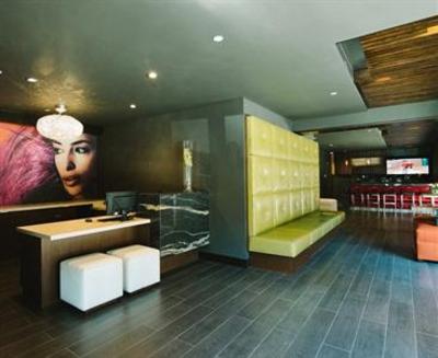 фото отеля Blvd Hotel & Suites