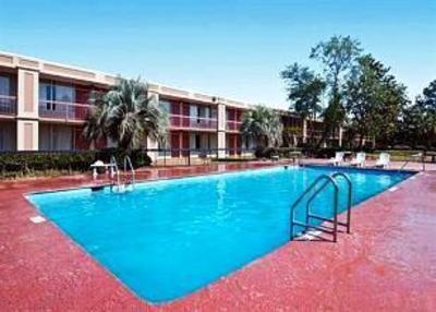 фото отеля Econo Lodge Savannah South