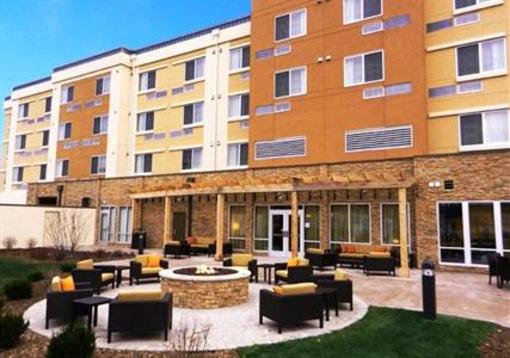 фото отеля Courtyard Milwaukee Airport