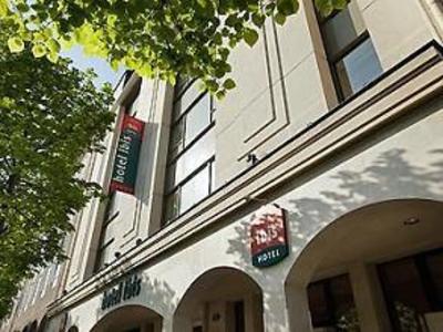 фото отеля Ibis Paris Rueil Malmaison