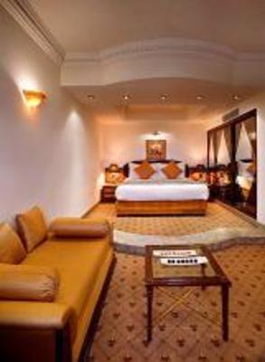 фото отеля The Suryaa New Delhi