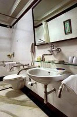 фото отеля The Suryaa New Delhi